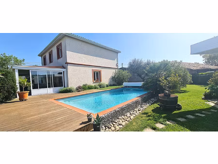 belle maison t5 140 m2 habitables avec piscine  véranda et d
