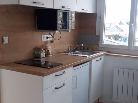 studio meublé et équipé vannes à partir du 12 avril