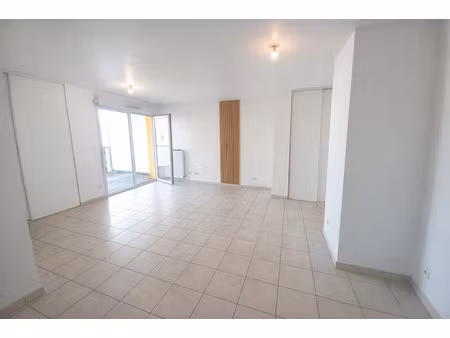 vente appartement 2 pièces 44.3 m² à venissieux (69200)  150 000 €