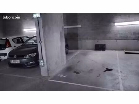 location place de parking proche centre-ville