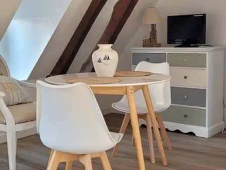 location studio meublé