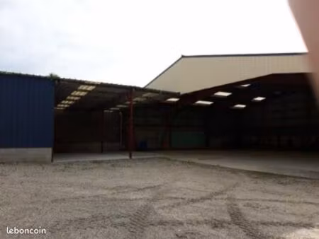 parking/box 24 m² marseille-en-beauvaisis