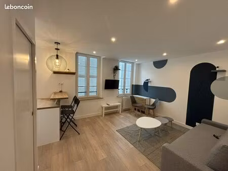 “ t2 meublé neuf – hyper centre cognac – fibre incluse ”