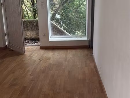 location arles alyscamps