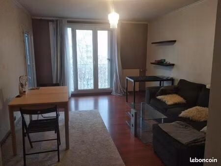 appartement 3 pièces 63 m²