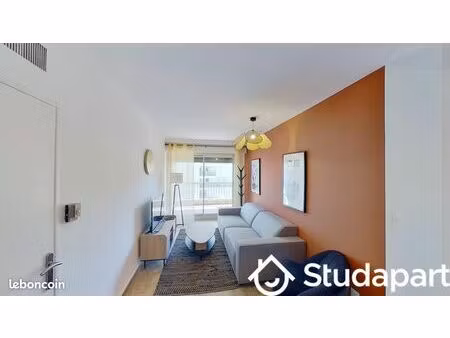 chambre 1 pièce 9 m²