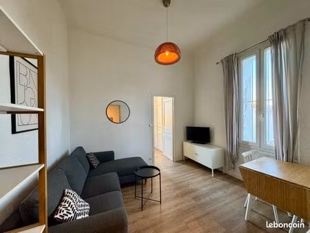 t2 lumineux et au calme - marseille 7eme