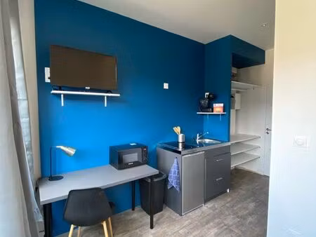 location studio meublé