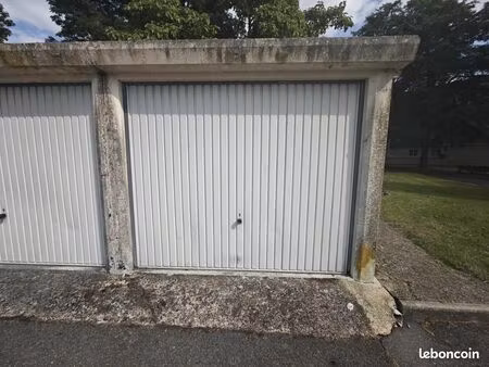 garage/box 13 m² rambouillet