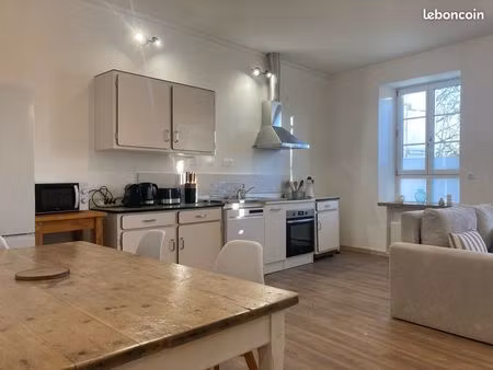 maison de ville lumineuse et spacieuse