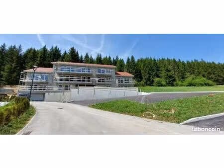 garage/box la cluse et mijoux