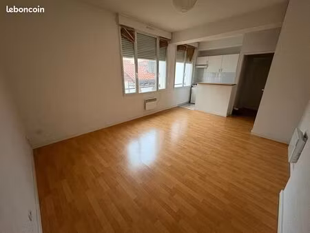 studio 1 pièce 27 m²