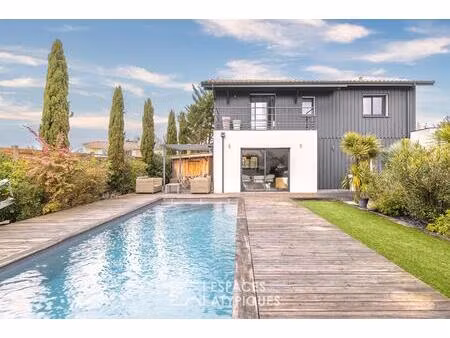 architecture contemporaine singulière dans un cadre privilégié