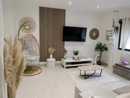 immeuble de rapport entierement renove offrant 10 % de renta