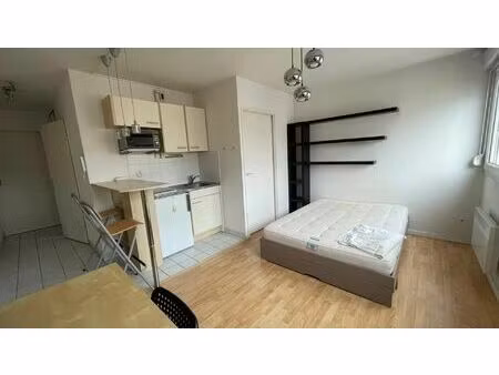 location appartement 1 pièce 21 m² à lyon 7 (69007)