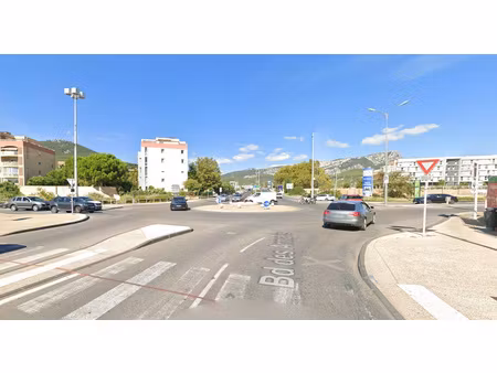 lot de 11 parkings à toulon est