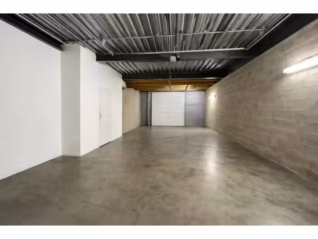 brie comte robert - location local d'activité 138 m²