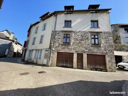 immeuble 218 m² uzerche
