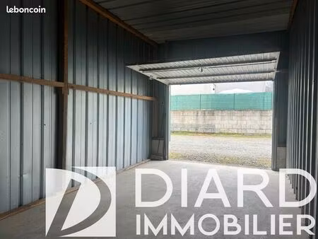 parking/box 18 m² vitre