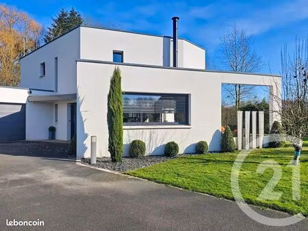 villa 7 pièces 168 m²