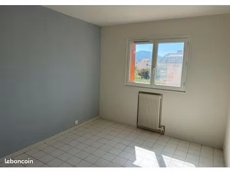 appartement t3 rénové - résidence candia
