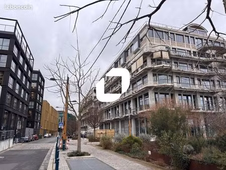 local commercial pantin