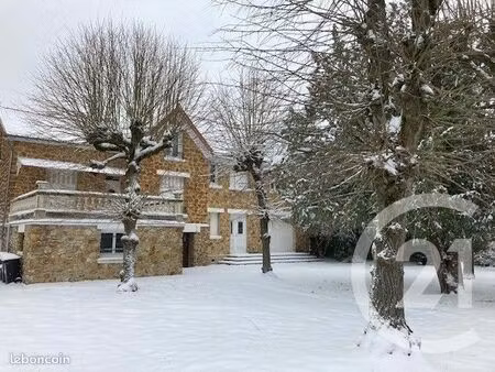 propriété 12 pièces 260 m²