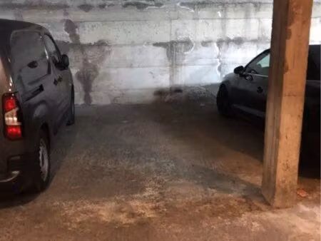 vend parking 12m2 sous-sol 4 chemins