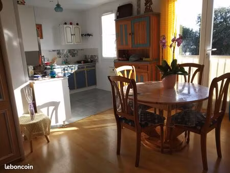 t2 haut de pavillon avec jardinet  plein pied  haut vazzio