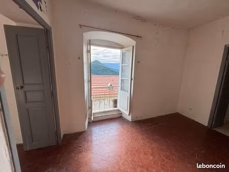 oletta – t2 38 m² – vue montagnes – centre village