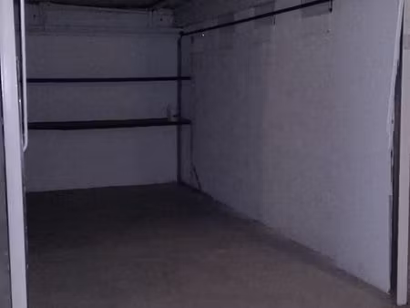 box fermé en sous-sol