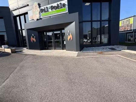 local commercial à louer