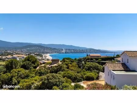 propriété 7 pièces 210 m²