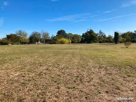 terrain 7 136 m² civray