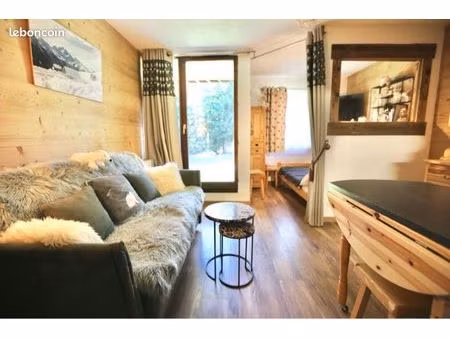 magnifique studio entièrement meublé et rénové merdassier