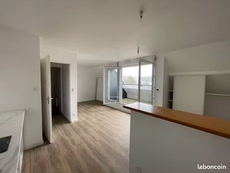 appart t1 balcon  parking et cave