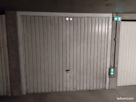 garage box fermé secteur place ronde / gare de villeurbanne