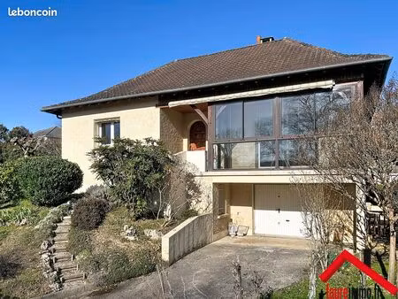 maison 5 pièces 104 m²