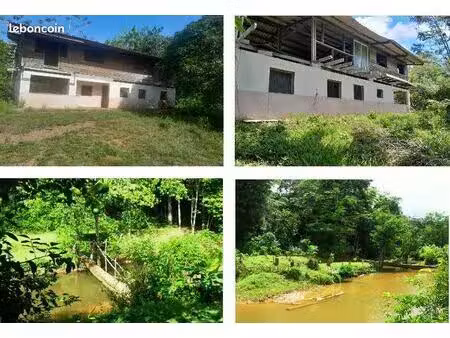 maison hors réseaux 1ha avec rivière et eau de source