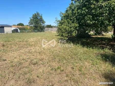 terrain 756 m² mansigné