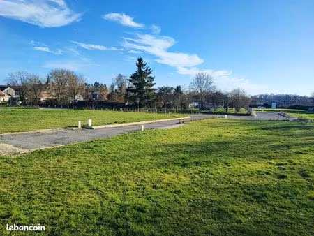 terrain 701 m² vornay