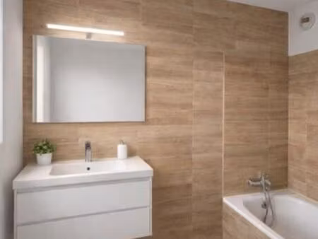 studio refait à neuf central fac corte proche université et commerces