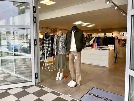 boutique 165 m² biguglia