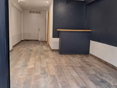 local tres bon etat centre