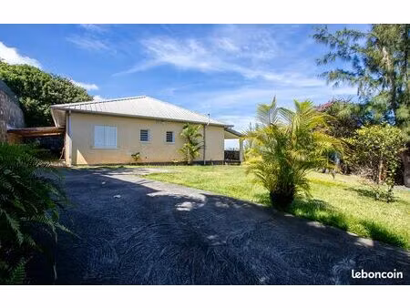 villa f5 de plain pied avec terrain plat de 1055m² et vue mer