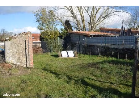 terrain 230 m² saint maurice étusson