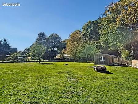 terrain 1 100 m² bobital