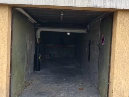 grand box 20m2 chelles