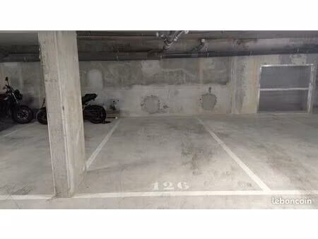 place de parking couvert à louer – vernouillet/verneuil
