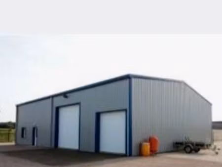 recherche hangar ou dépendance avec terrain